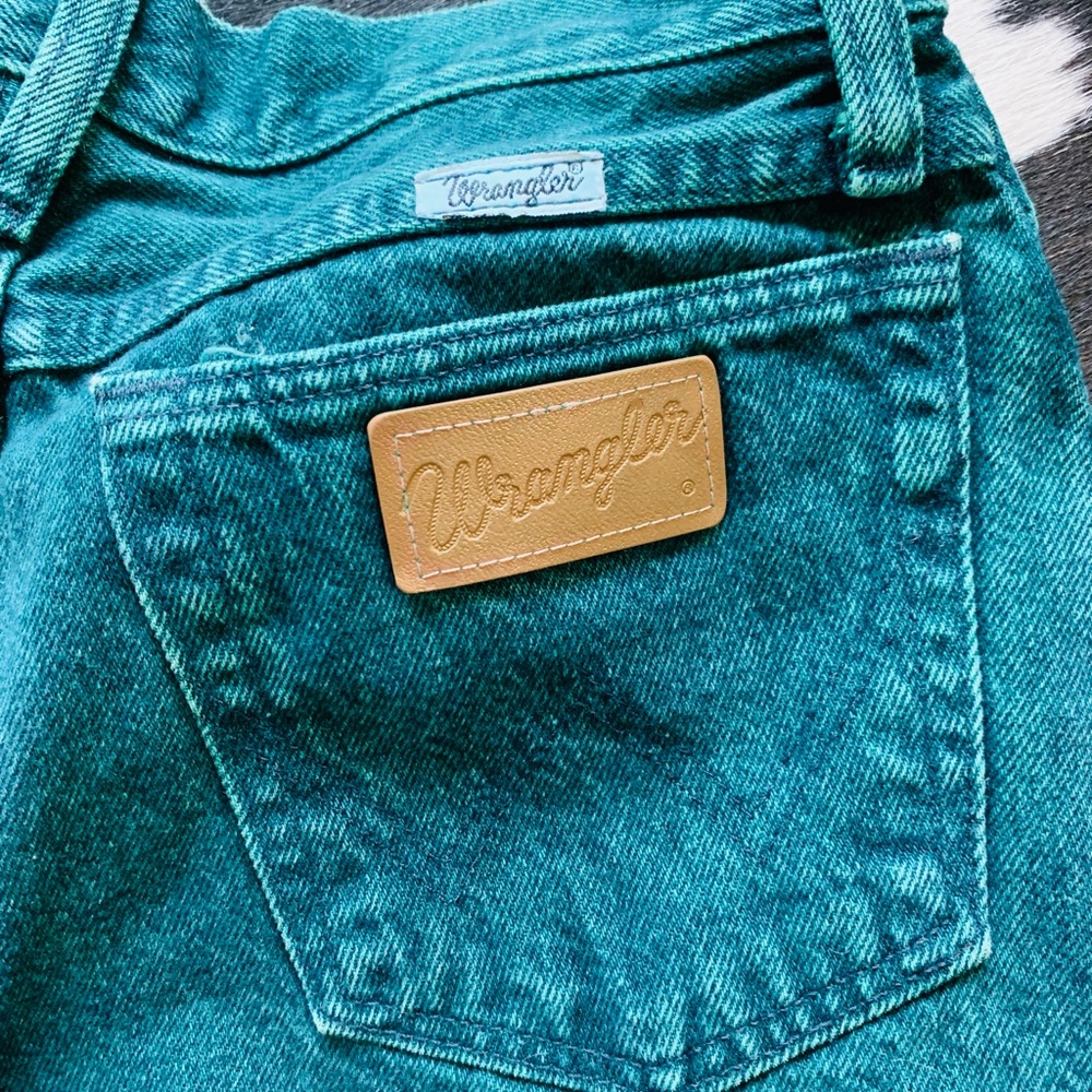 🦋Vintage🦋 Wrangler Cheeky Mom Jorts - Picture 4 of 4